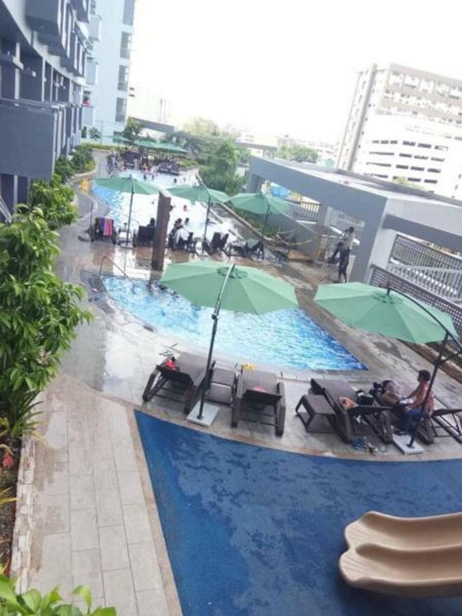 Cubao Manhattanheights Unit14K Tower D, Studio Manilla Buitenkant foto