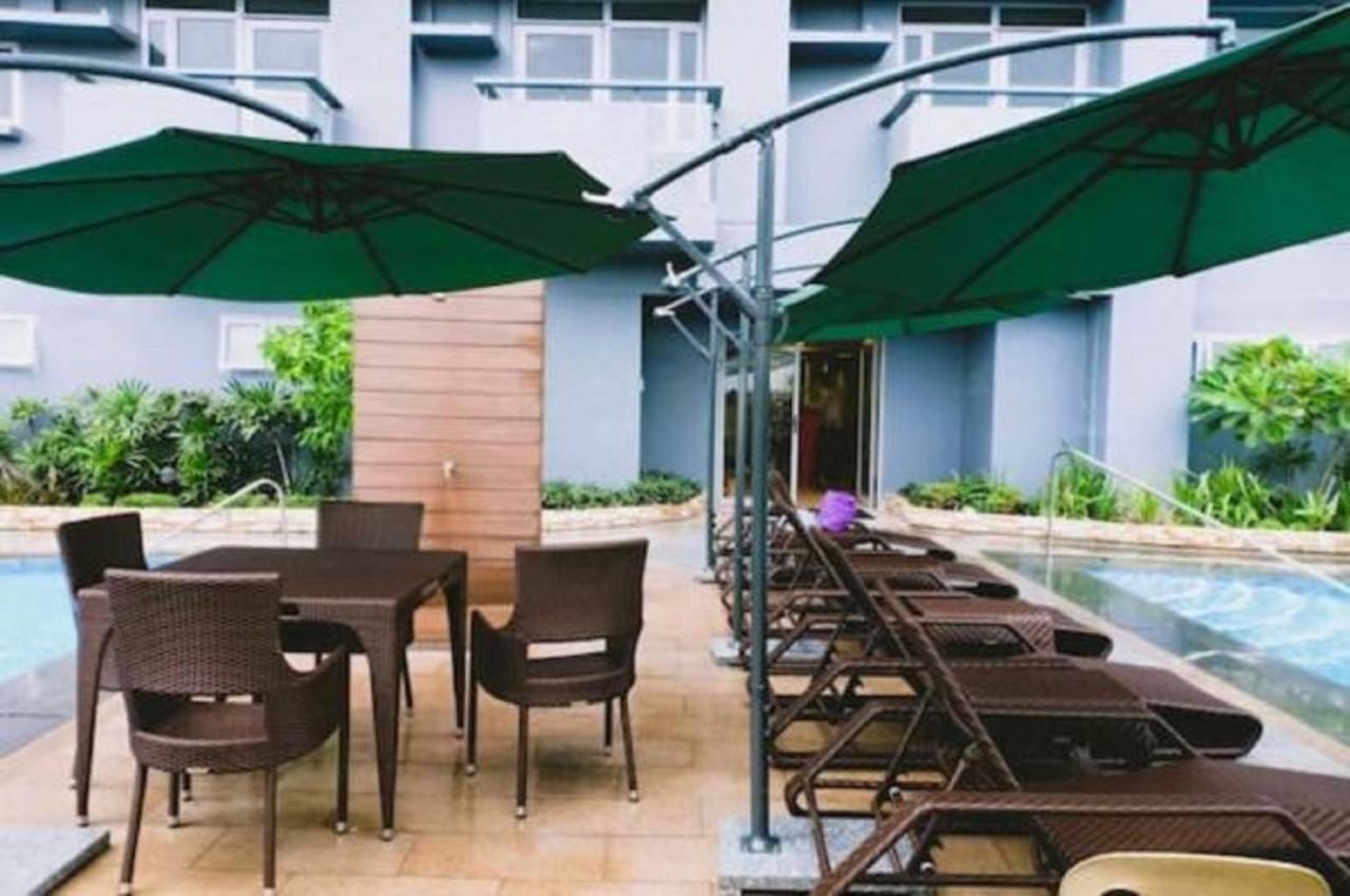 Cubao Manhattanheights Unit14K Tower D, Studio Manilla Buitenkant foto